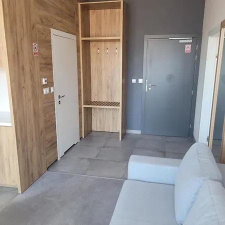 Czarna Gora 409 *
